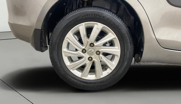 2016 Maruti Swift Dzire ZXI, Petrol, Manual, 96,441 km, Right Rear Wheel