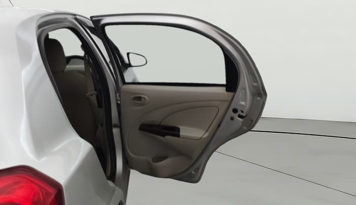 2015 Toyota Etios Liva GD, Diesel, Manual, 1,30,548 km, RHS Rear Door