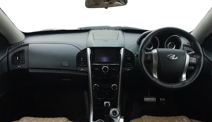 2018 Mahindra XUV500 W11 AT, Diesel, Automatic, 61,563 km, Dashboard