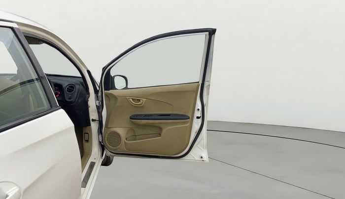 2014 Honda Amaze 1.2L I-VTEC S, Petrol, Manual, 1,28,271 km, RHS Front Door