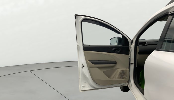 2023 Renault TRIBER RXT, Petrol, Manual, 9,279 km, LHS Front Door