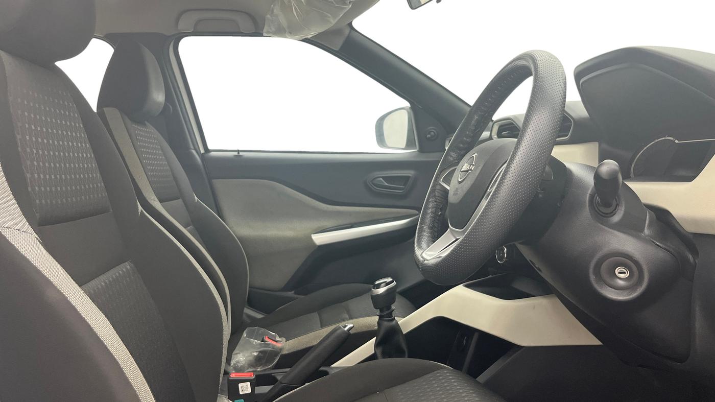 2022 Nissan MAGNITE XE, Petrol, Manual, 48,520 km, Right Side Front Door Cabin