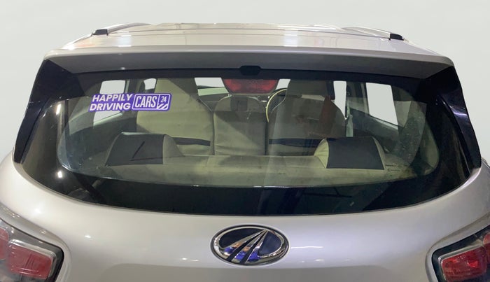 2017 Mahindra KUV 100 NXT K2 P 6 STR, Petrol, Manual, 38,530 km, Rear Windshield