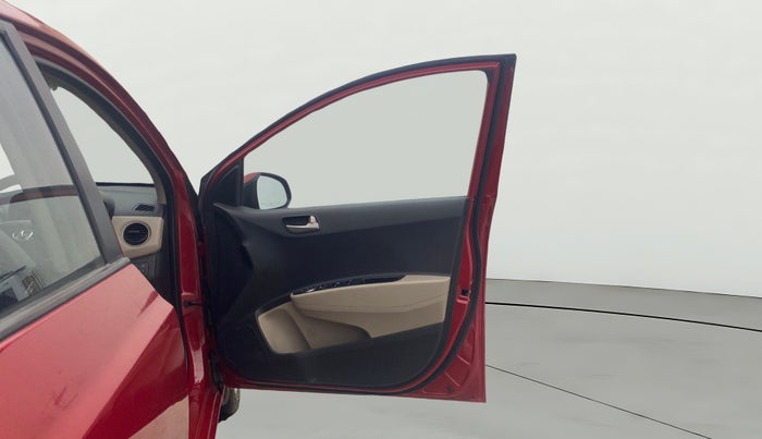 2014 Hyundai Xcent S 1.2, Petrol, Manual, 28,130 km, RHS Front Door