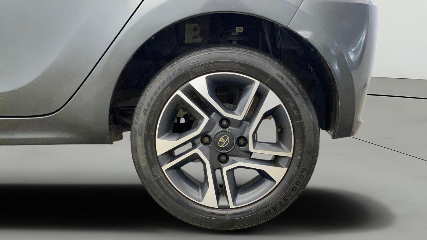 2021 Tata Tiago XZ PLUS PETROL, Petrol, Manual, 26,177 km, Left Rear Wheel