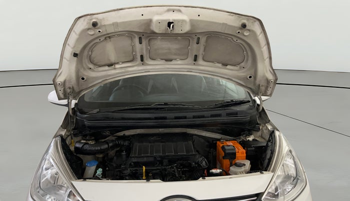 2016 Hyundai Grand i10 MAGNA AT 1.2 KAPPA VTVT, Petrol, Automatic, 17,442 km, Open Bonet