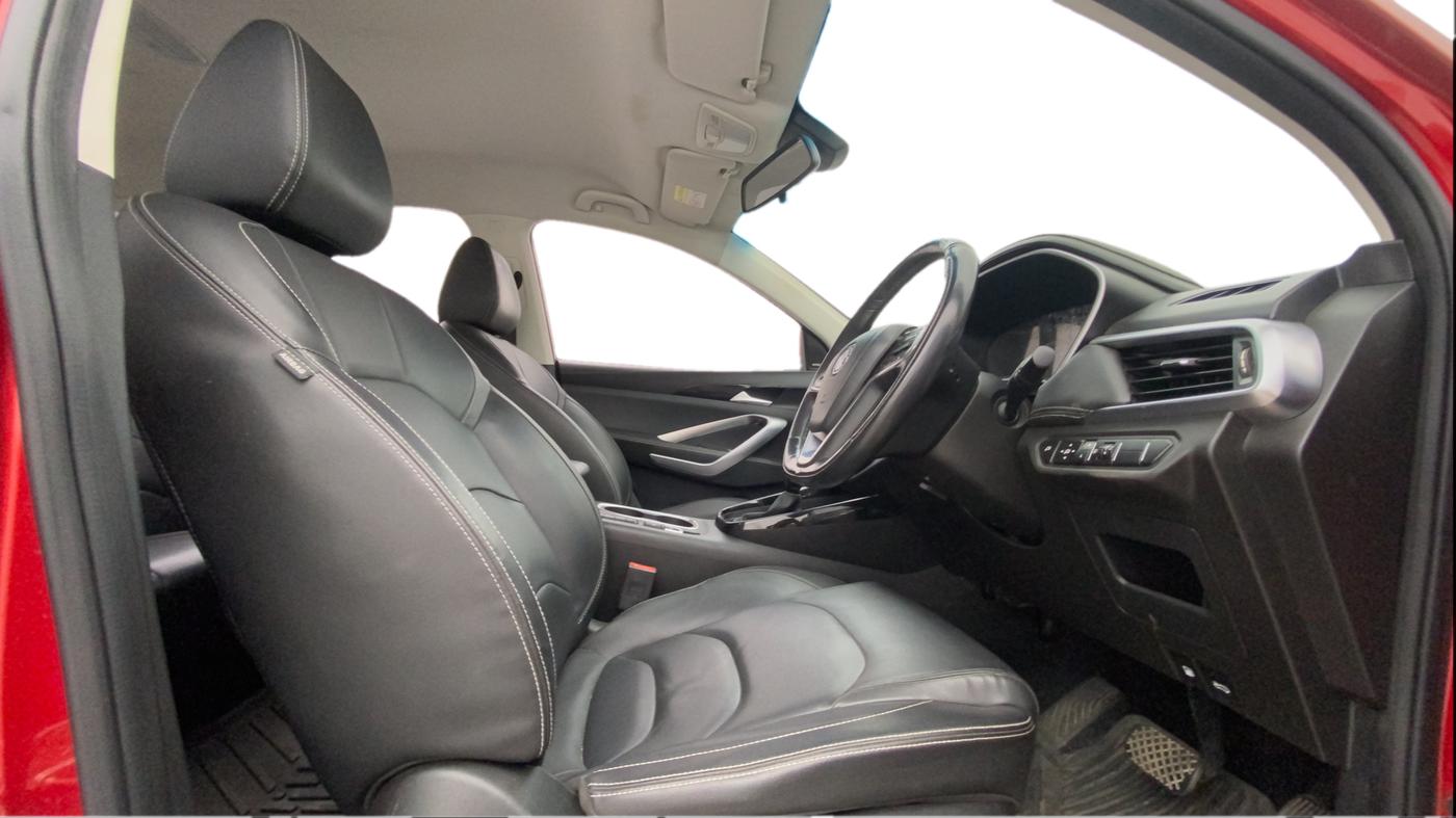 2019 MG HECTOR SMART 1.5 DCT PETROL, Petrol, Automatic, 1,01,836 km, Right Side Front Door Cabin