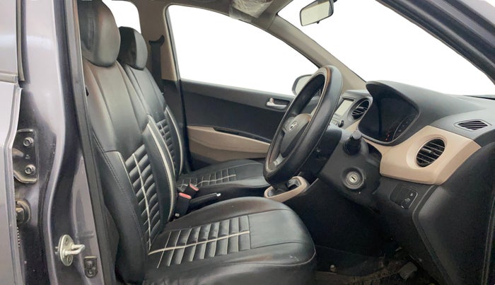 2017 Hyundai Grand i10 SPORTZ 1.2 KAPPA VTVT, Petrol, Manual, 1,03,882 km, Right Side Front Door Cabin