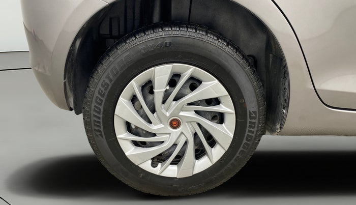 2012 Maruti Swift VDI, Diesel, Manual, 80,978 km, Right Rear Wheel