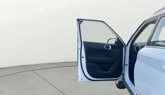 2021 Hyundai VENUE SX 1.0 TURBO IMT, Petrol, Manual, 67,332 km, LHS Front Door