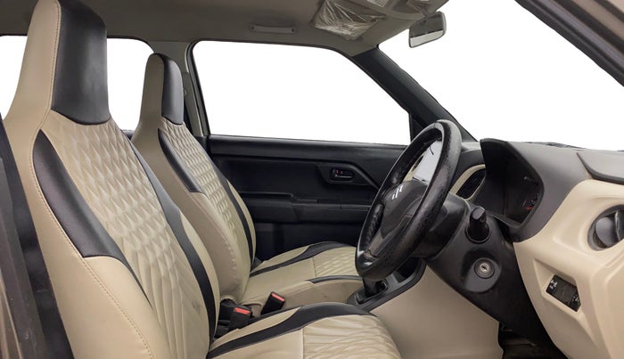 2019 Maruti New Wagon-R LXI CNG 1.0, CNG, Manual, 1,09,645 km, Right Side Front Door Cabin