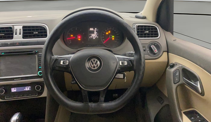 2015 Volkswagen Vento HIGHLINE PETROL AT, Petrol, Automatic, 64,067 km, Steering Wheel Close Up