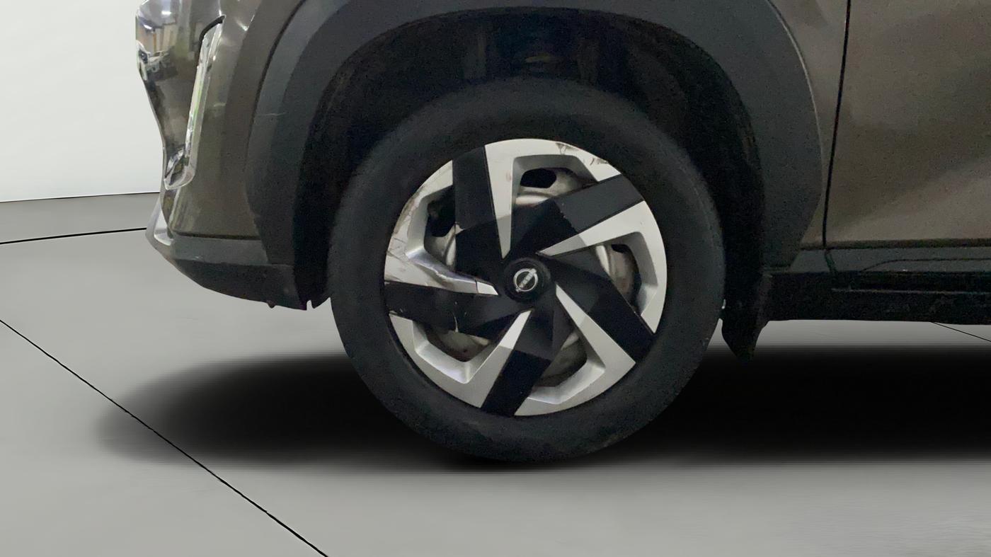 2022 Nissan MAGNITE XE, Petrol, Manual, 24,161 km, Left Front Wheel