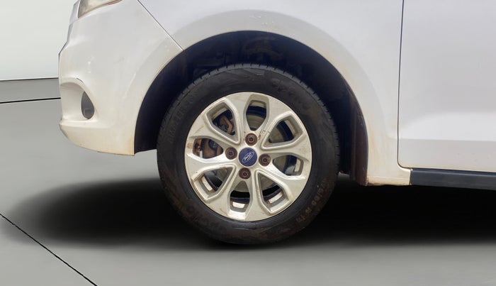 2016 Ford New Figo TITANIUM 1.2 PETROL MT, Petrol, Manual, 96,685 km, Left Front Wheel