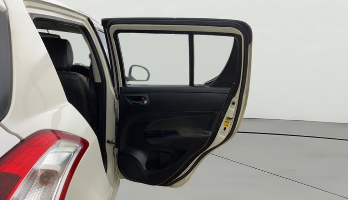 2014 Maruti Swift VXI, Petrol, Manual, 1,06,526 km, RHS Rear Door