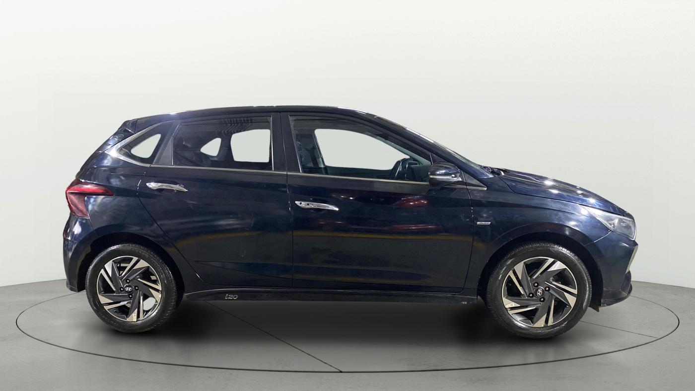 2023 Hyundai NEW I20 ASTA (O) 1.2 AT, Petrol, Automatic, 30,464 km, Right Side View