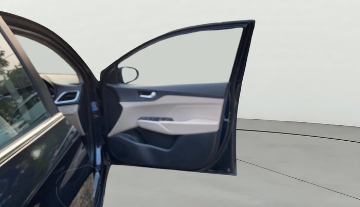 2020 Hyundai Verna SX 1.5 VTVT, Petrol, Manual, 1,02,910 km, RHS Front Door