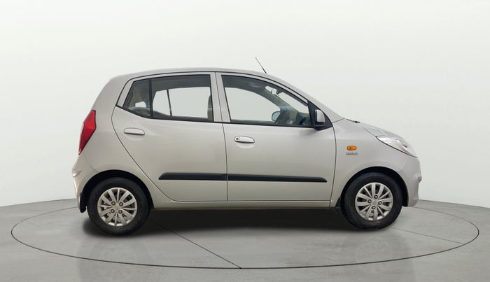 2015 Hyundai i10 SPORTZ 1.1, Petrol, Manual, 11,107 km, Right Side View
