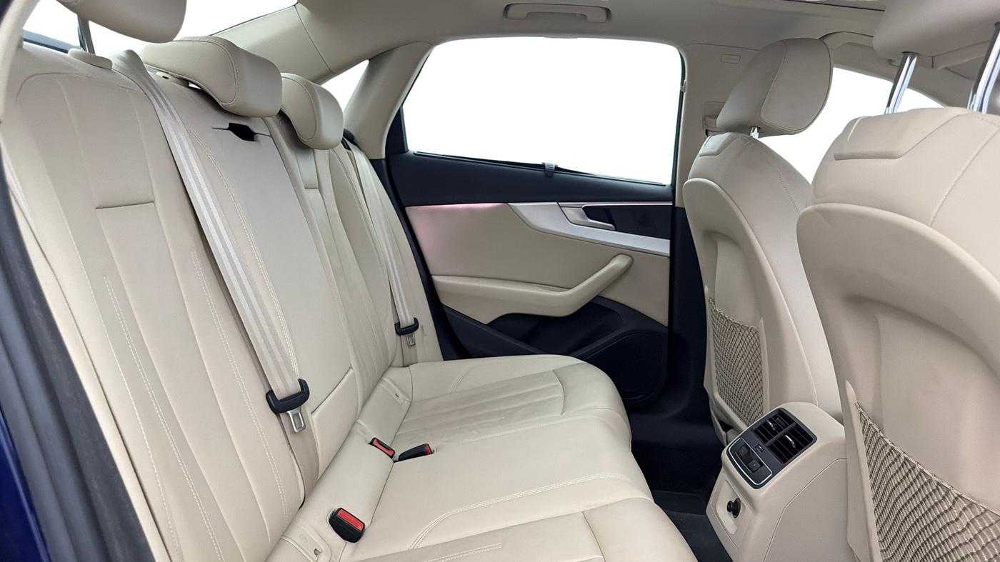 2022 Audi A4 40 TFSI  PREMIUM PLUS, Petrol, Automatic, 42,960 km, Right Side Rear Door Cabin