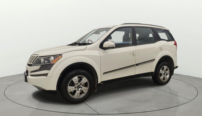 2017 Mahindra XUV500 W6, Diesel, Manual, 96,266 km, Left Front Diagonal