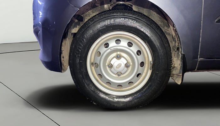 2013 Hyundai i10 MAGNA 1.1, Petrol, Manual, 31,075 km, Left Front Wheel