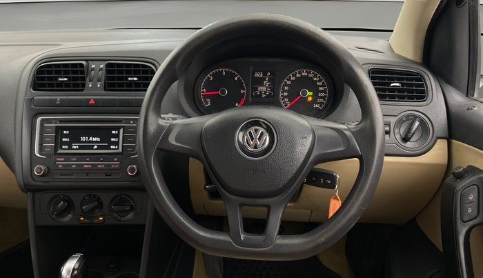 2017 Volkswagen Ameo COMFORTLINE 1.5 AT, Diesel, Automatic, 69,978 km, Steering Wheel Close Up