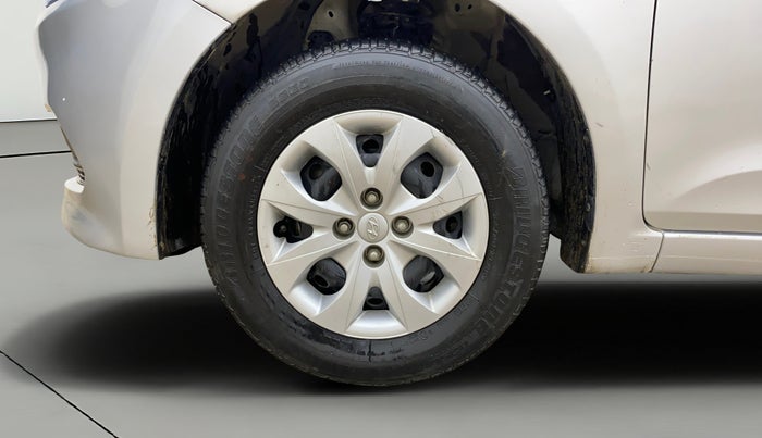 2017 Hyundai Elite i20 MAGNA EXECUTIVE 1.2, CNG, Manual, 47,316 km, Left Front Wheel