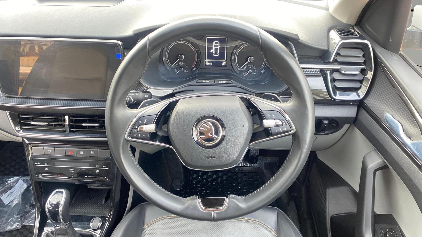 2021 Skoda KUSHAQ STYLE 1.0L TSI AT, Petrol, Automatic, 53,650 km, Steering Wheel Close Up