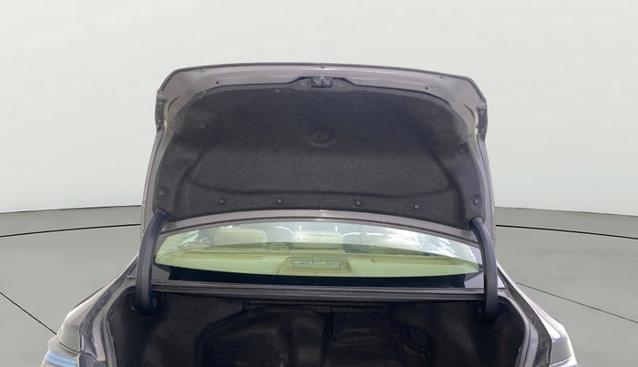 2016 Toyota Camry HYBRID, Hybrid, Automatic, 96,872 km, Boot Door Open