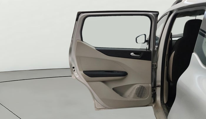 2022 Renault TRIBER RXZ AMT, Petrol, Automatic, 28,081 km, LHS Rear Door