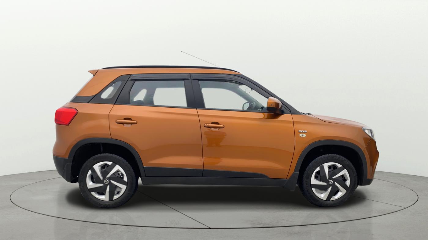 2018 Maruti Vitara Brezza VDI, Diesel, Manual, 76,776 km, Right Side View