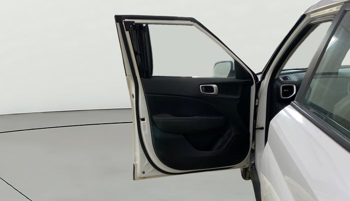 2019 Hyundai VENUE SX(O) 1.4 CRDI, Diesel, Manual, 72,133 km, LHS Front Door