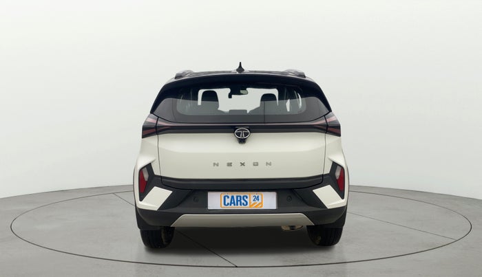 2023 Tata NEXON FEARLESS + SUNROOF DUAL TONE 1.2 PETROL, Petrol, Manual, 13,619 km, Back/Rear