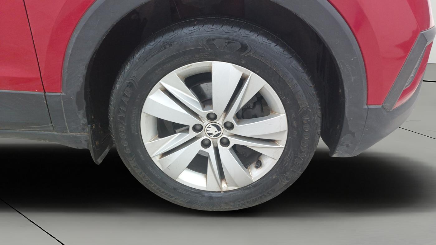 2021 Skoda KUSHAQ AMBITION 1.0L TSI AT, Petrol, Automatic, 70,775 km, Right Front Wheel