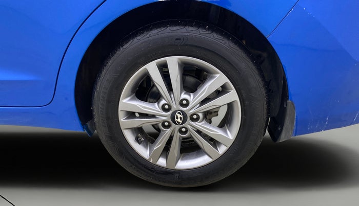 2017 Hyundai New Elantra 2.0 SX MT PETROL, Petrol, Manual, 48,625 km, Left Rear Wheel