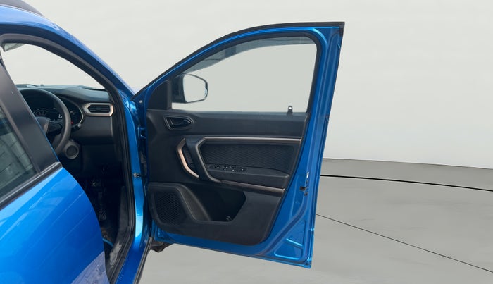 2021 Renault Kiger RXT MT, Petrol, Manual, 39,890 km, RHS Front Door