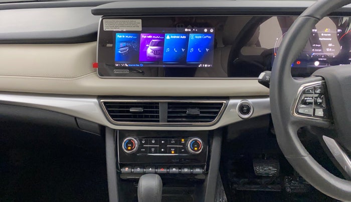 2025 Mahindra XUV700 AX 7 LUXURY D AT 7 STR, Diesel, Automatic, 15,433 km, Air Conditioner