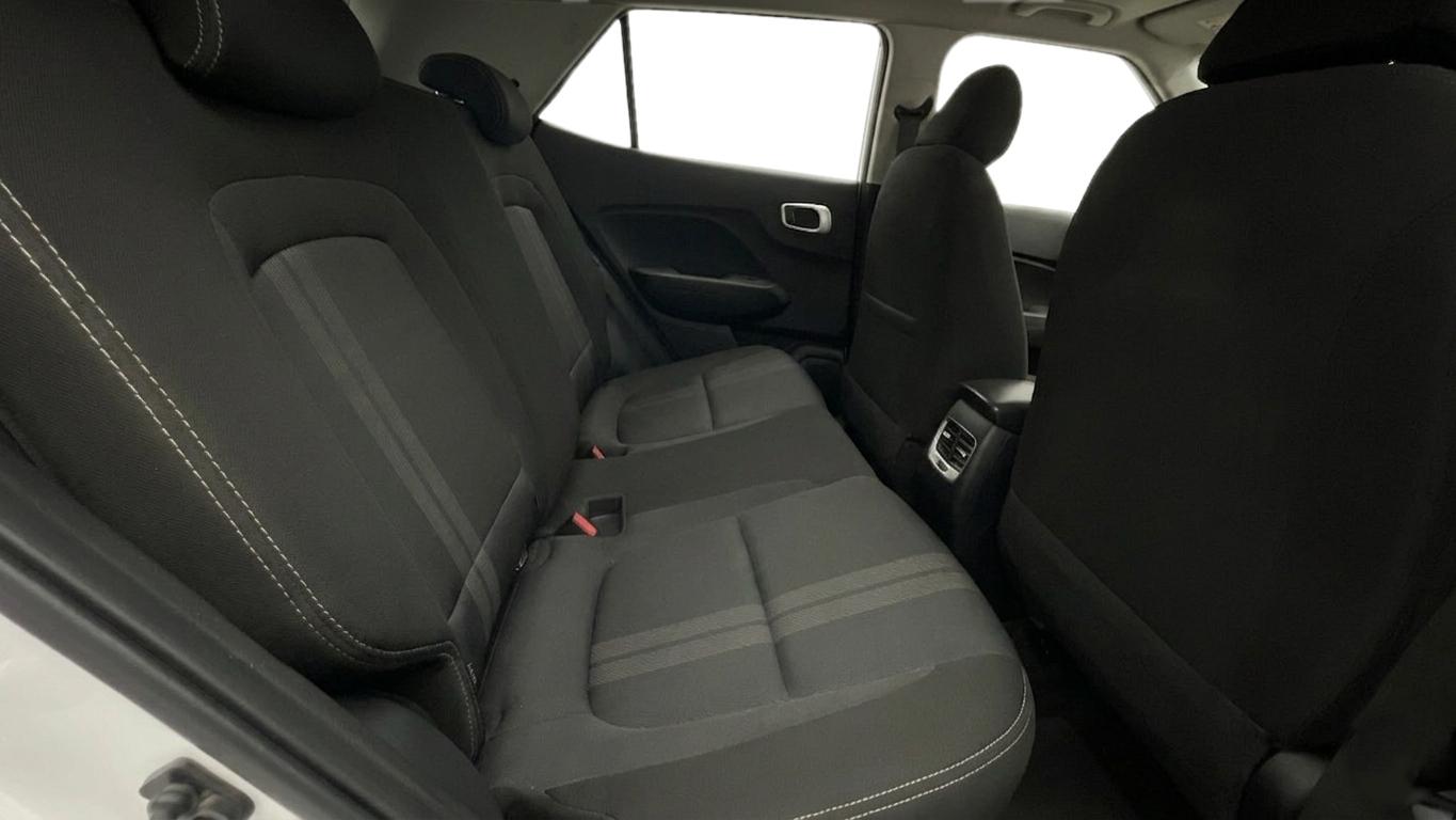 2019 Hyundai VENUE SX 1.0 TURBO, Petrol, Manual, 85,396 km, Right Side Rear Door Cabin