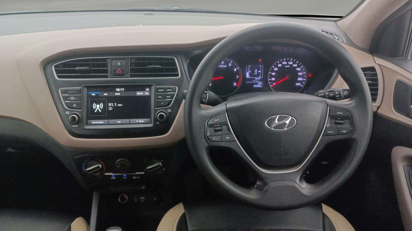 2019 Hyundai Elite i20 SPORTZ PLUS 1.2, Petrol, Manual, 35,304 km, Steering Wheel Close Up