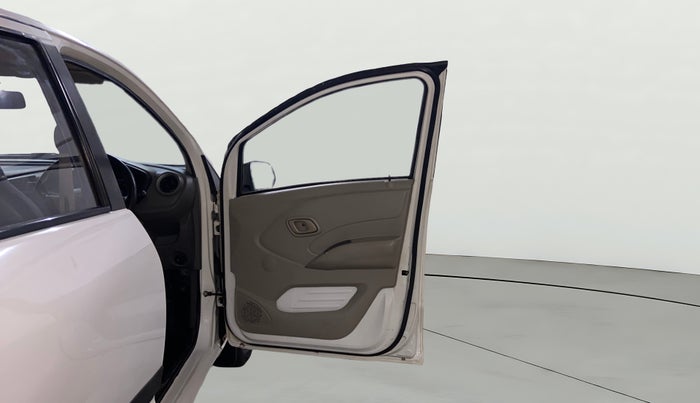 2016 Datsun Redi Go T (O), Petrol, Manual, 37,856 km, RHS Front Door