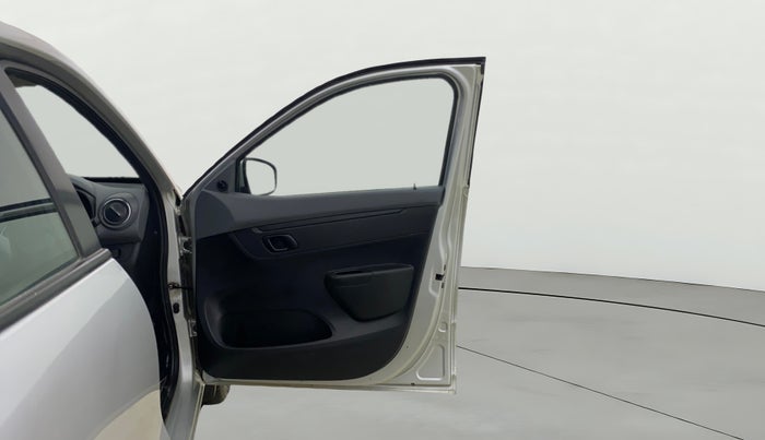 2021 Renault Kwid RXT 1.0 AMT (O), Petrol, Automatic, 21,790 km, RHS Front Door