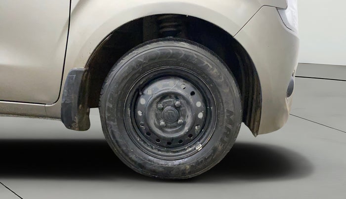 2020 Maruti New Wagon-R LXI CNG 1.0, CNG, Manual, 56,327 km, Right Front Wheel