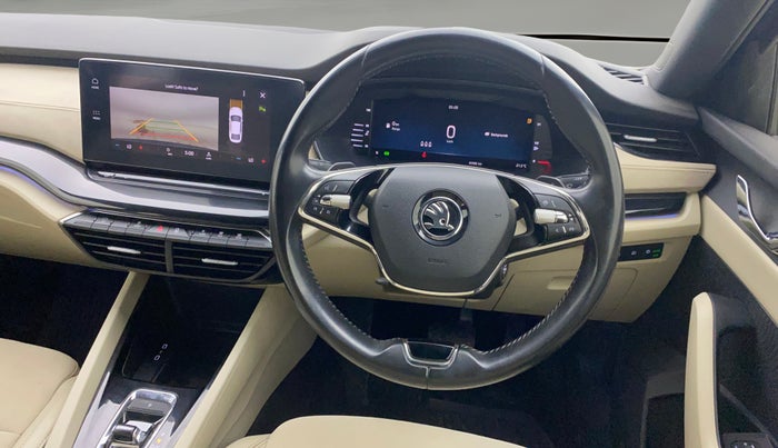 2021 Skoda Octavia STYLE 2.0, Petrol, Automatic, 94,384 km, Steering Wheel Close Up