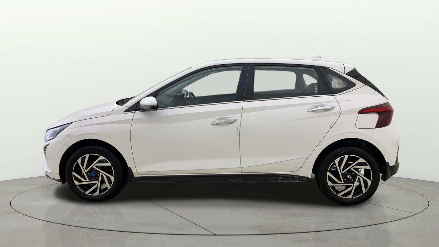 2025 Hyundai NEW I20 ASTA (O) 1.2 IVT, Petrol, Automatic, 16,681 km, Left Side