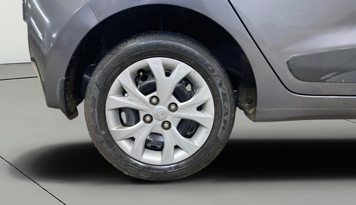 2016 Hyundai Grand i10 SPORTZ 1.2 KAPPA VTVT, Petrol, Manual, 51,478 km, Right Rear Wheel