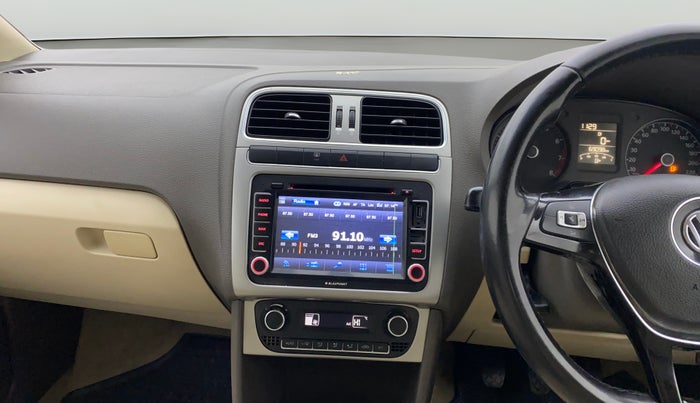 2015 Volkswagen Vento HIGHLINE 1.6 MPI, Petrol, Manual, 69,058 km, Air Conditioner