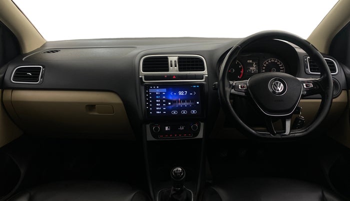 2017 Volkswagen Polo HIGHLINE1.2L, Petrol, Manual, 59,095 km, Dashboard