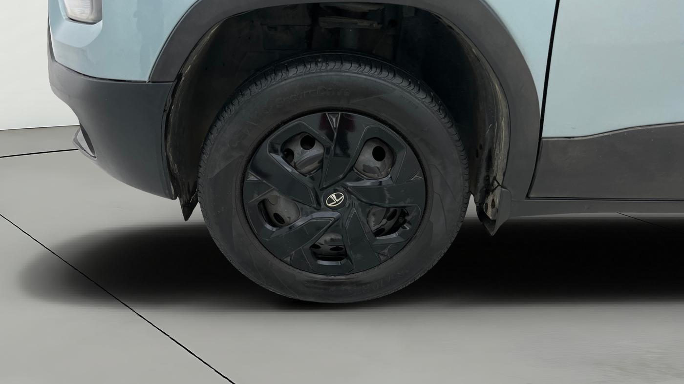 2023 Tata PUNCH ADVENTURE RHYTHM PACK MT, Petrol, Manual, 65,645 km, Left Front Wheel