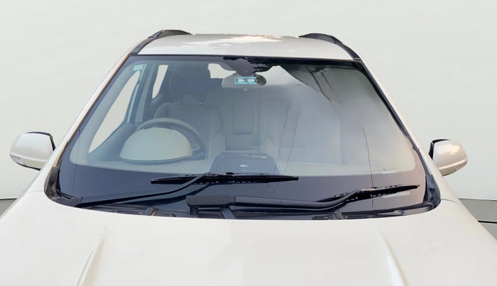 2015 Mahindra XUV500 W6, Diesel, Manual, 76,338 km, Front Windshield