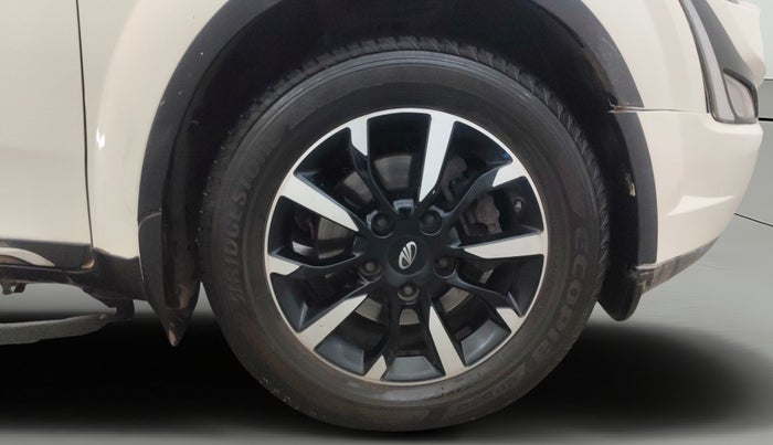 2018 Mahindra XUV500 W11 AT, Diesel, Automatic, 81,037 km, Right Front Wheel